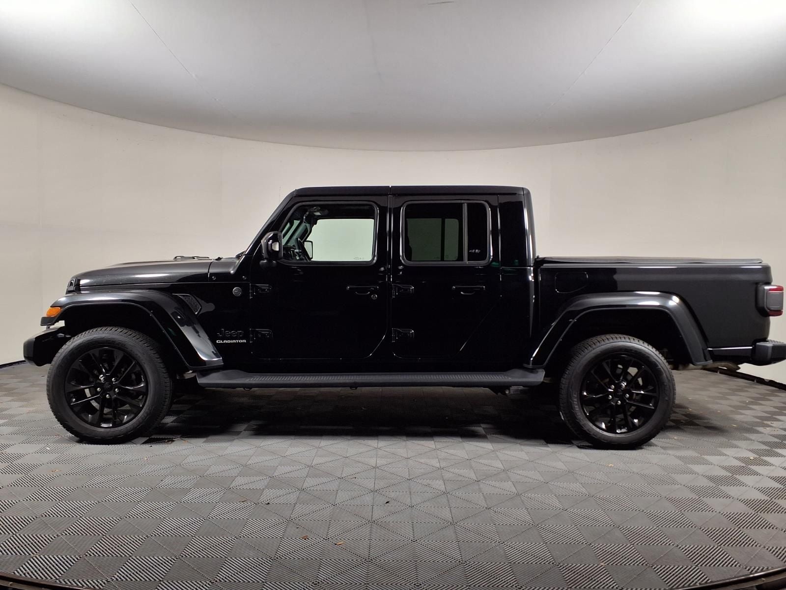 2022 Jeep Gladiator Overland