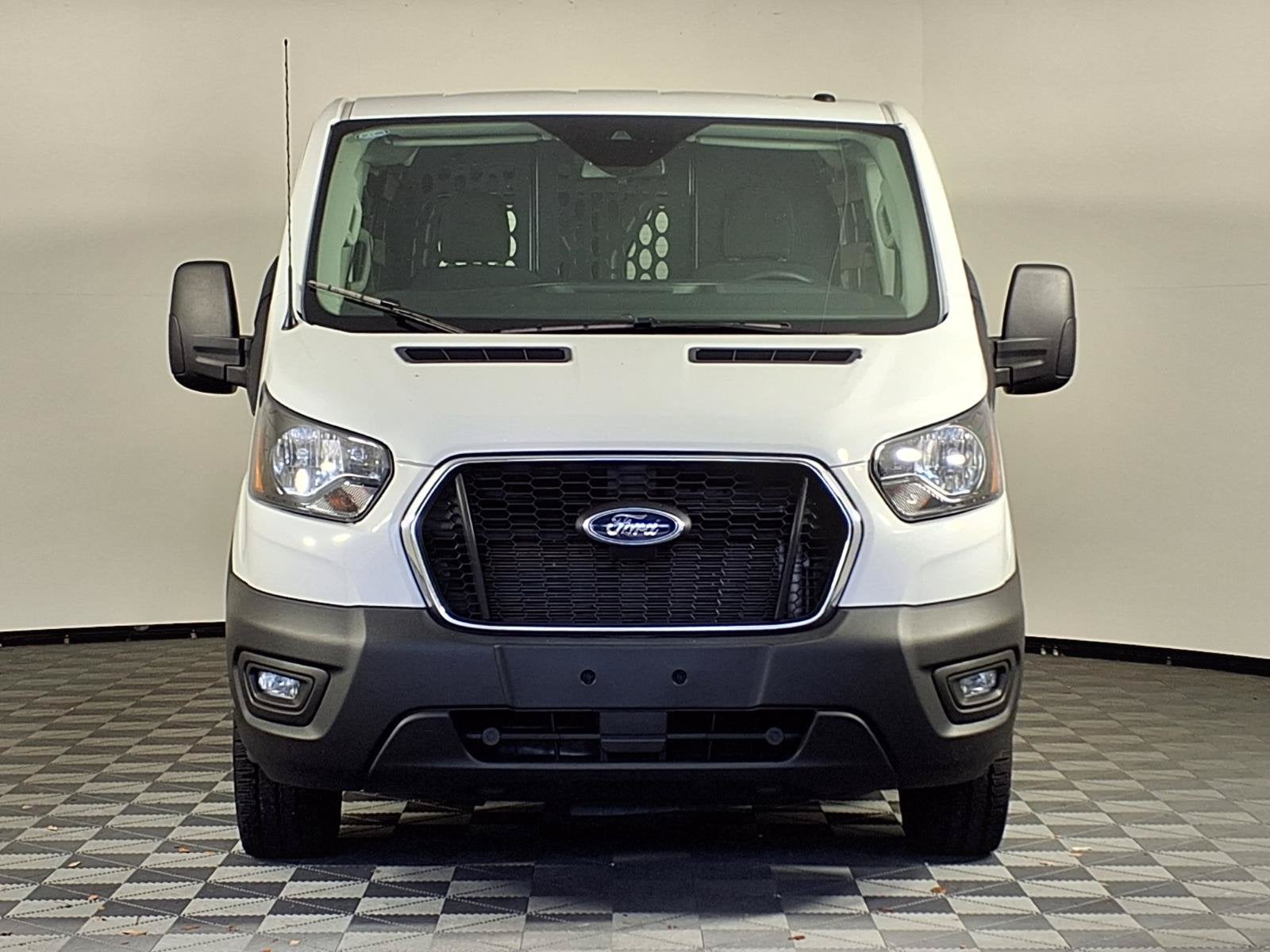 2025 Ford Transit-250 T-250 130" Low Rf 9070 GVWR RWD