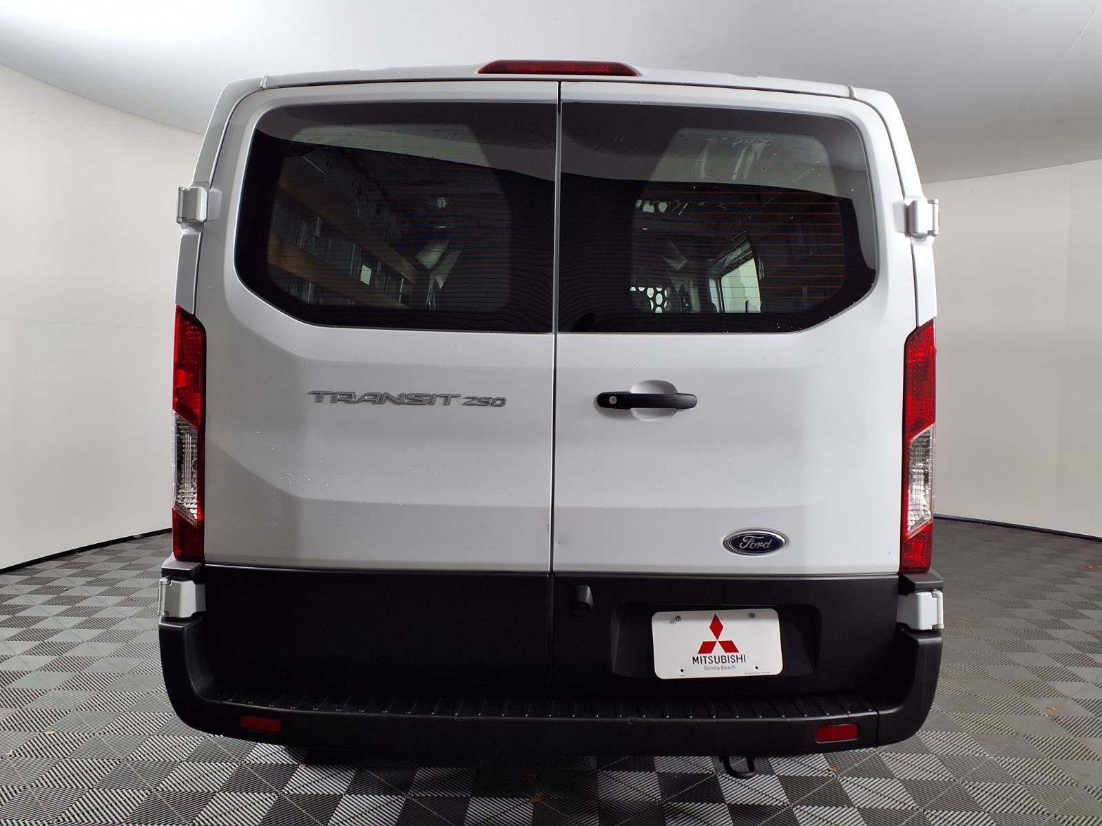 2025 Ford Transit-250 T-250 130" Low Rf 9070 GVWR RWD