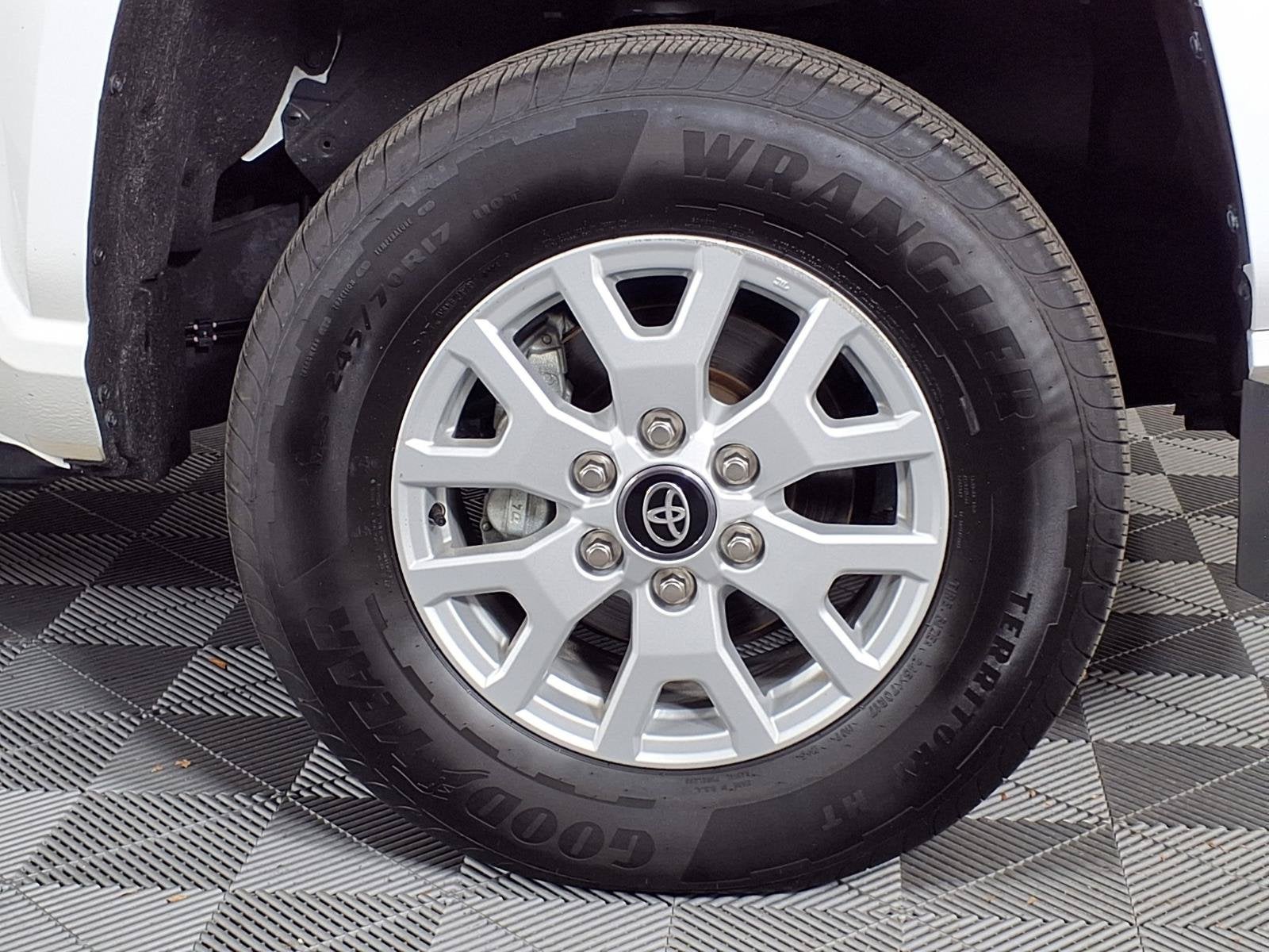 2024 Toyota Tacoma SR5