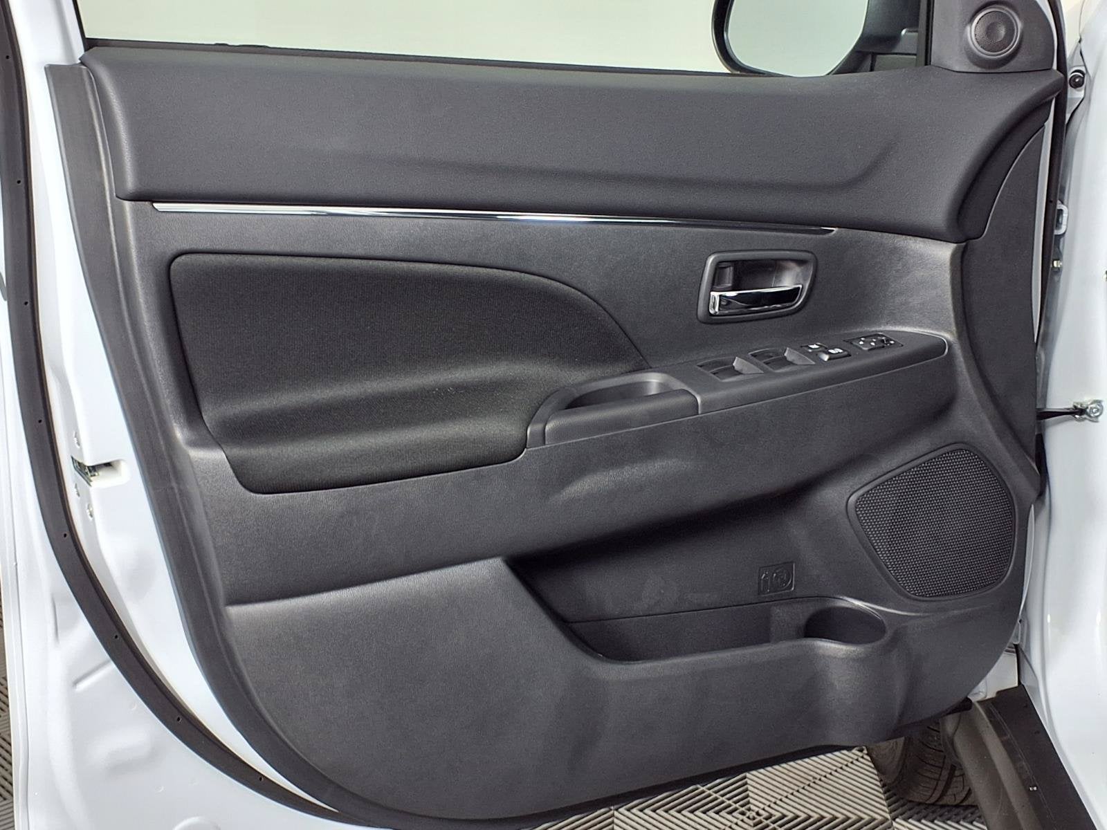 2027 Mitsubishi Outlander Sport 2.0 LE