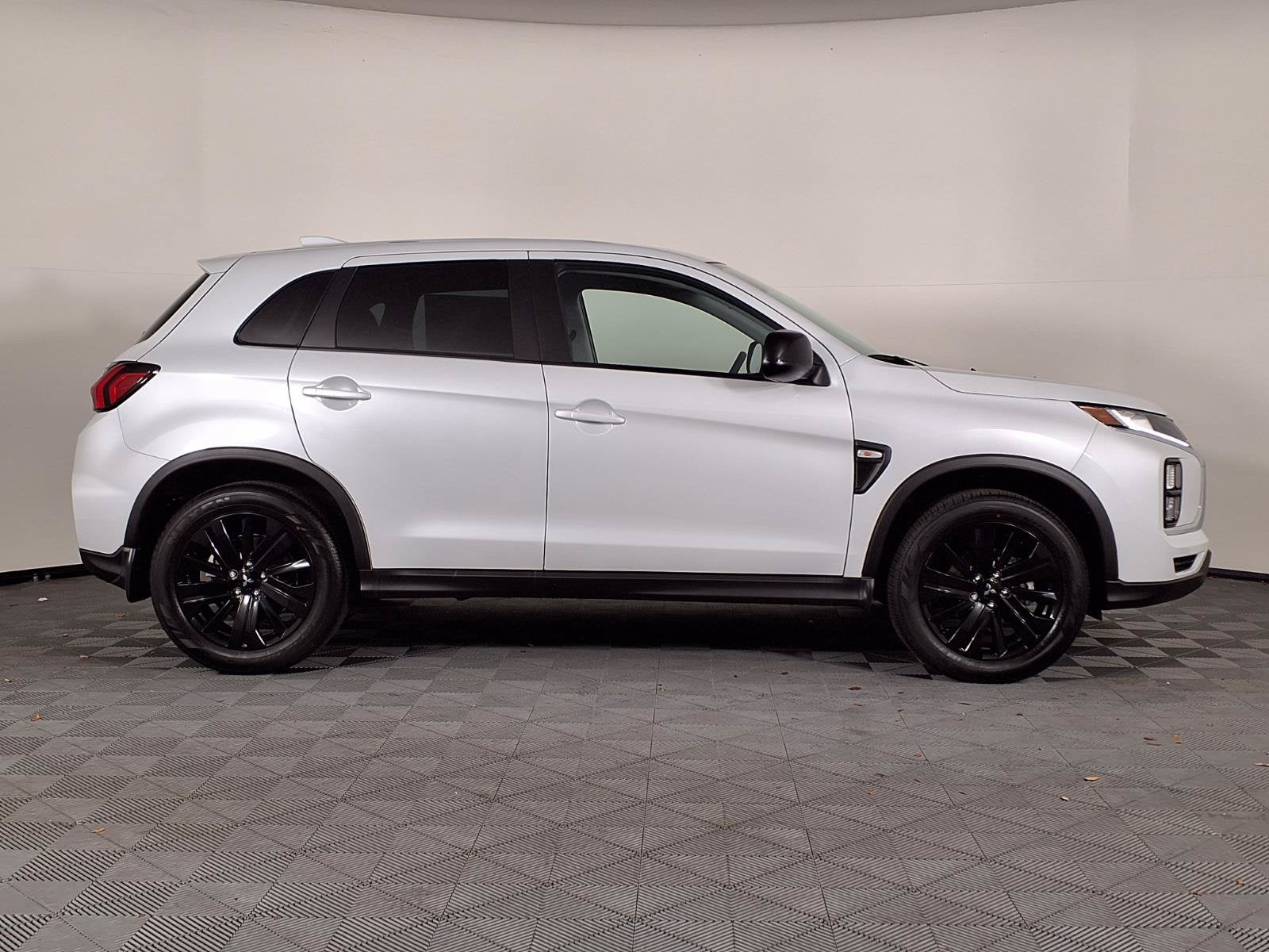 2027 Mitsubishi Outlander Sport 2.0 LE