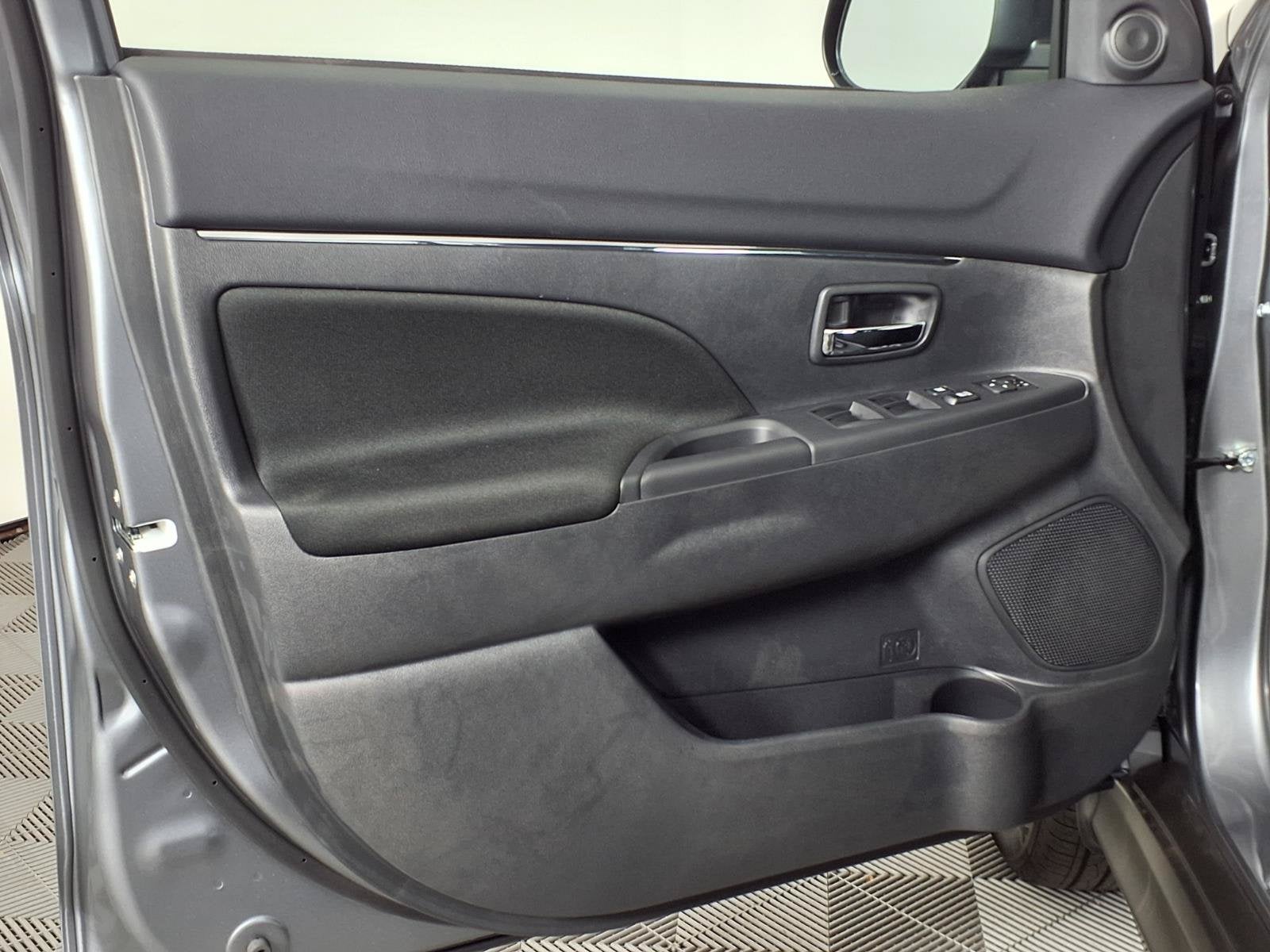 2027 Mitsubishi Outlander Sport 2.0 ES