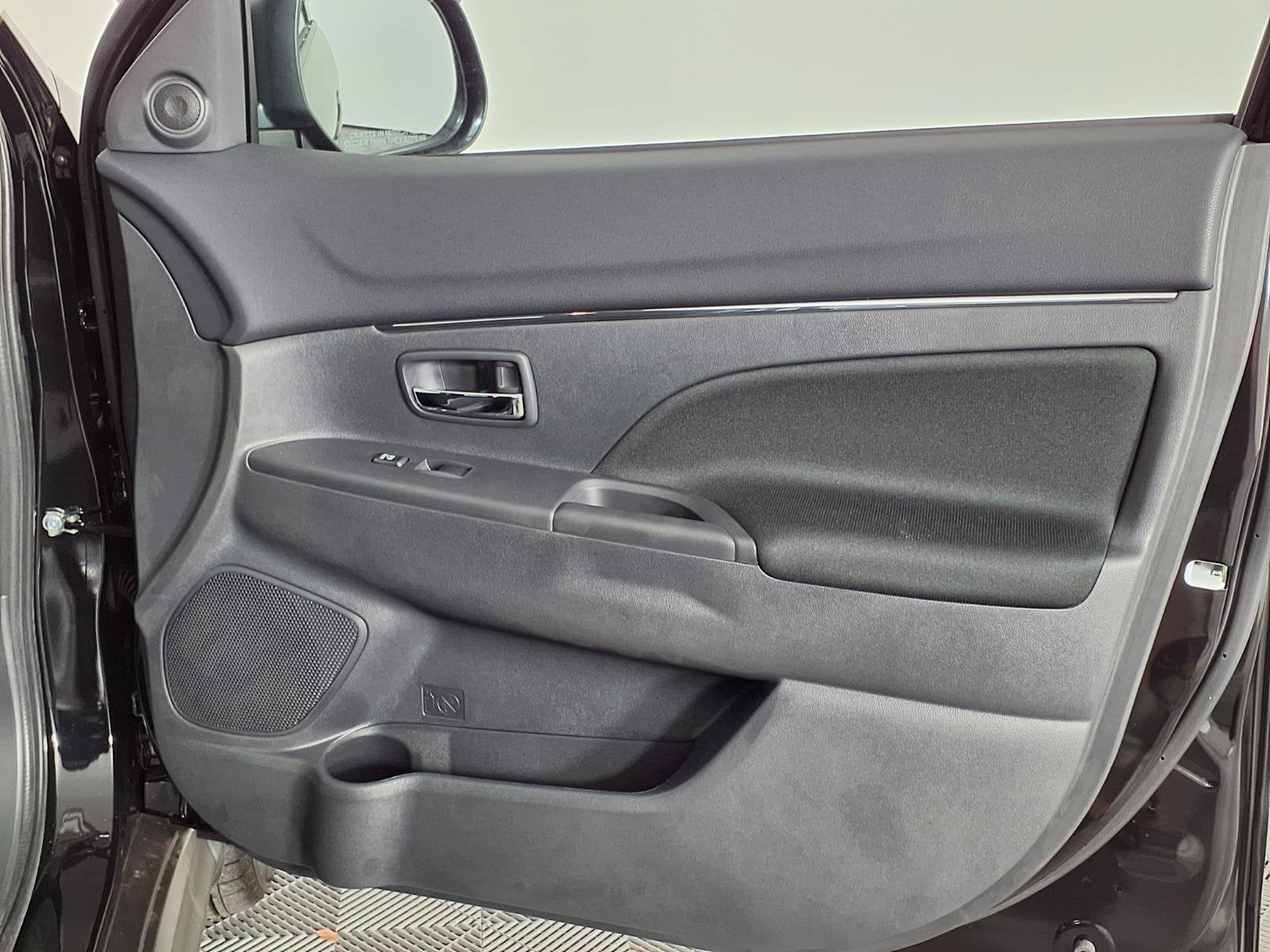 2027 Mitsubishi Outlander Sport 2.0 LE