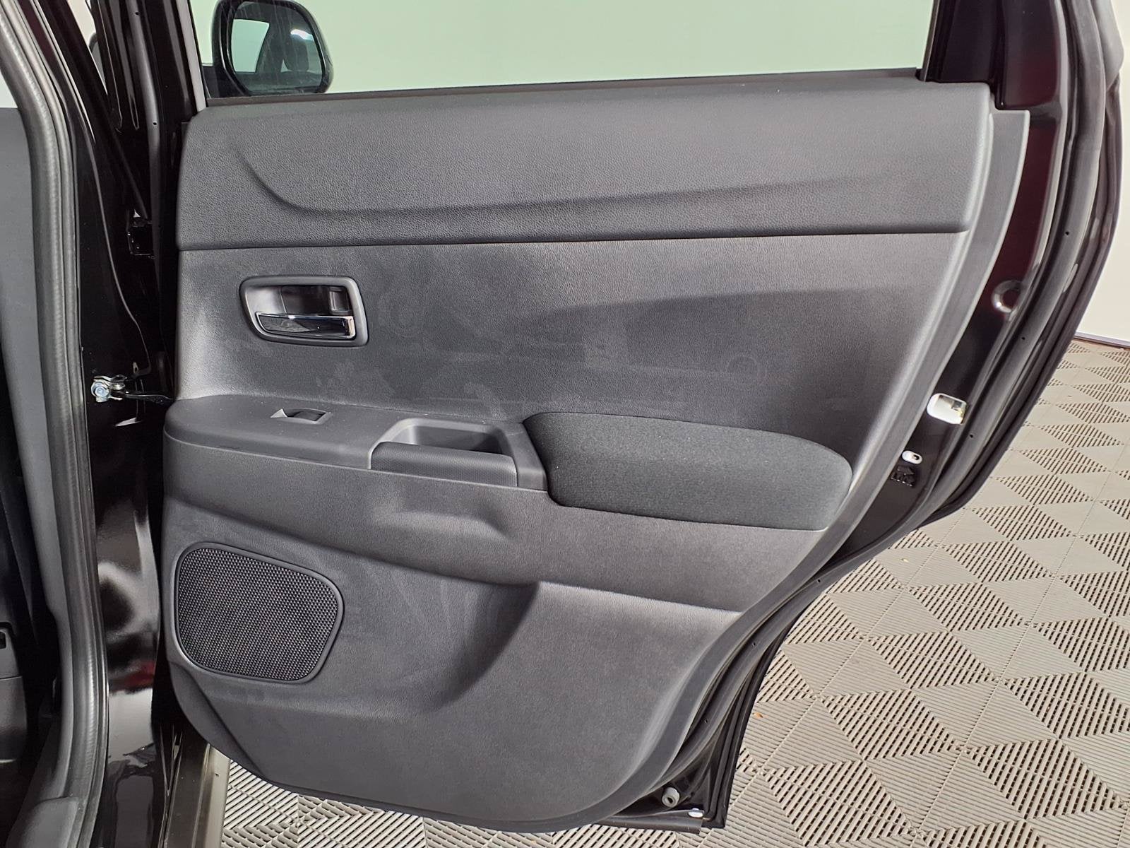 2027 Mitsubishi Outlander Sport 2.0 LE