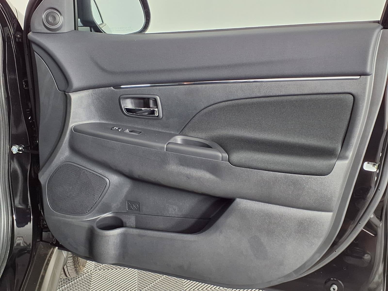 2027 Mitsubishi Outlander Sport 2.0 LE