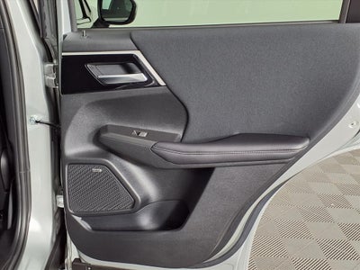 2026 Mitsubishi Outlander ES