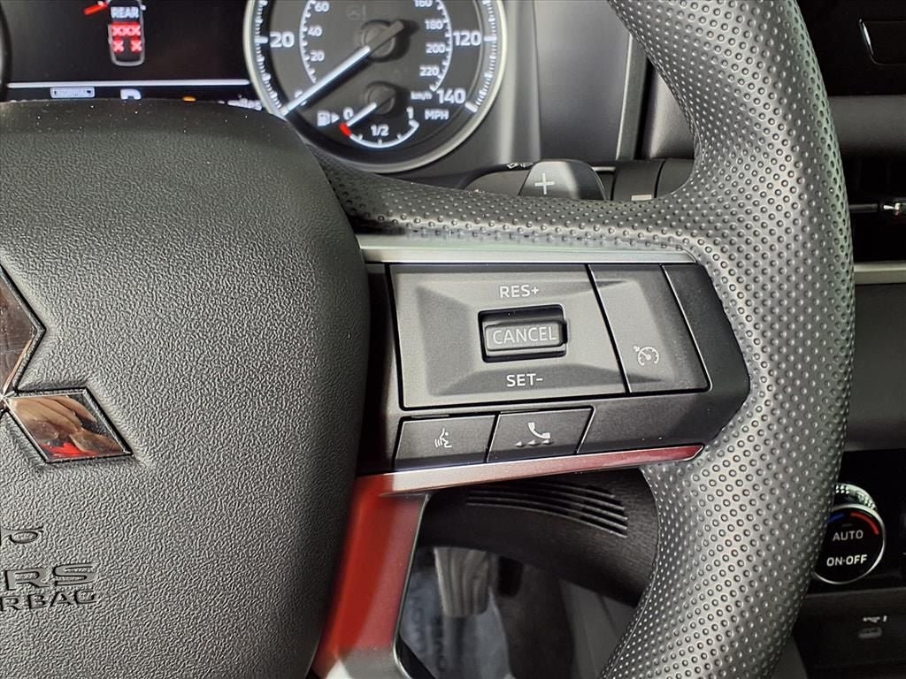 2026 Mitsubishi Outlander ES