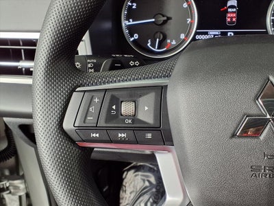 2026 Mitsubishi Outlander ES