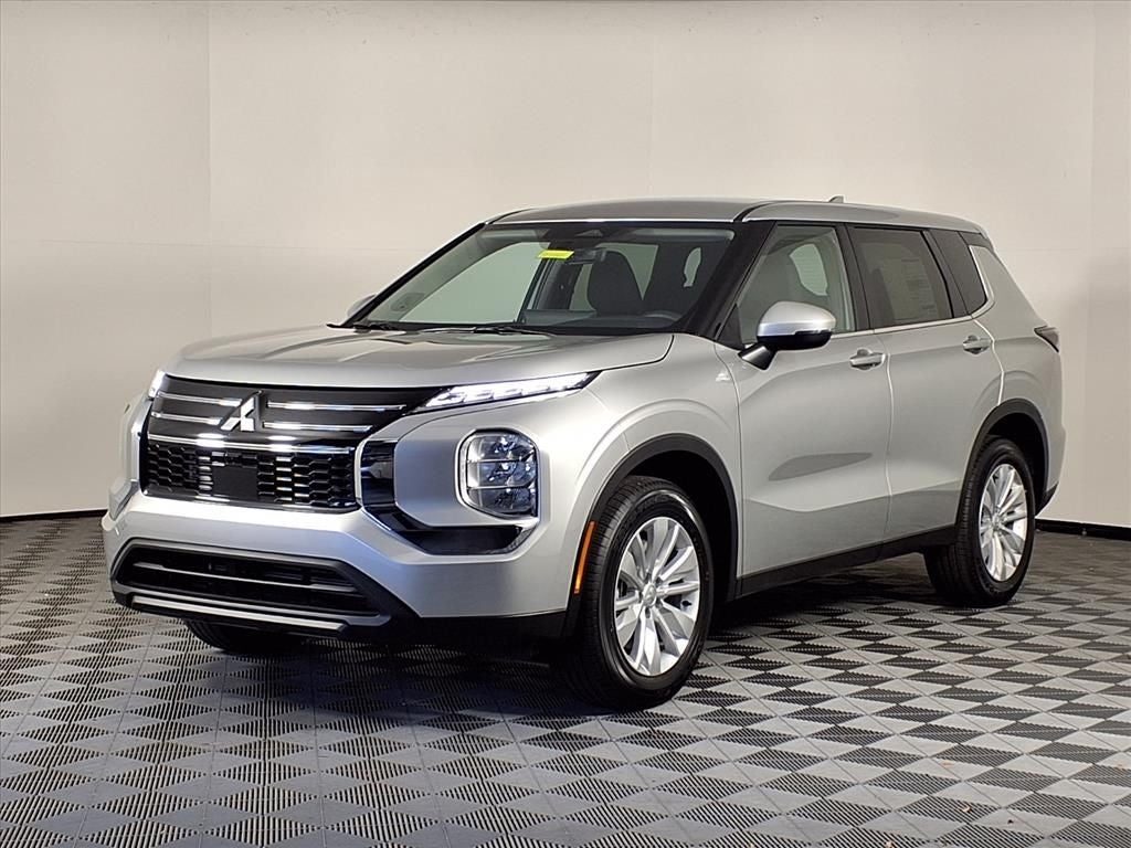 2026 Mitsubishi Outlander ES