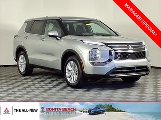 2026 Mitsubishi Outlander ES