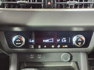 2026 Mitsubishi Outlander ES