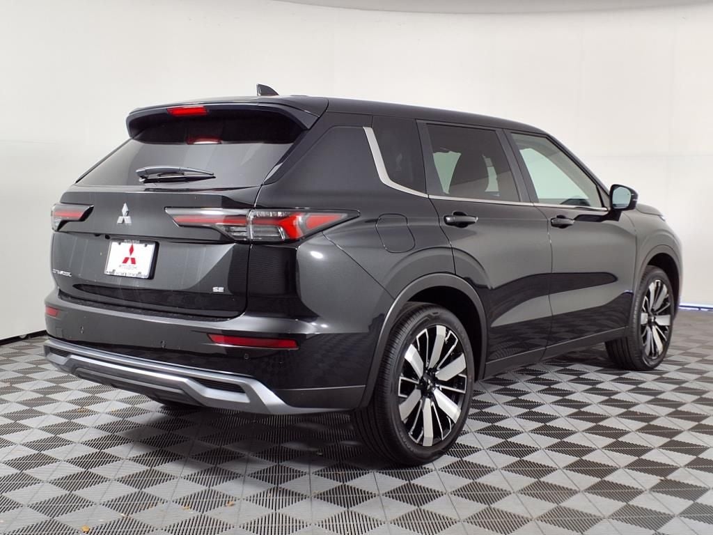 2025 Mitsubishi Outlander SE