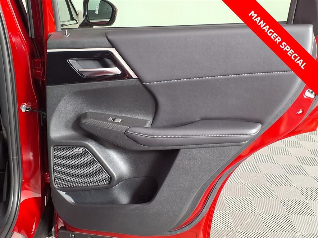 2026 Mitsubishi Outlander SE