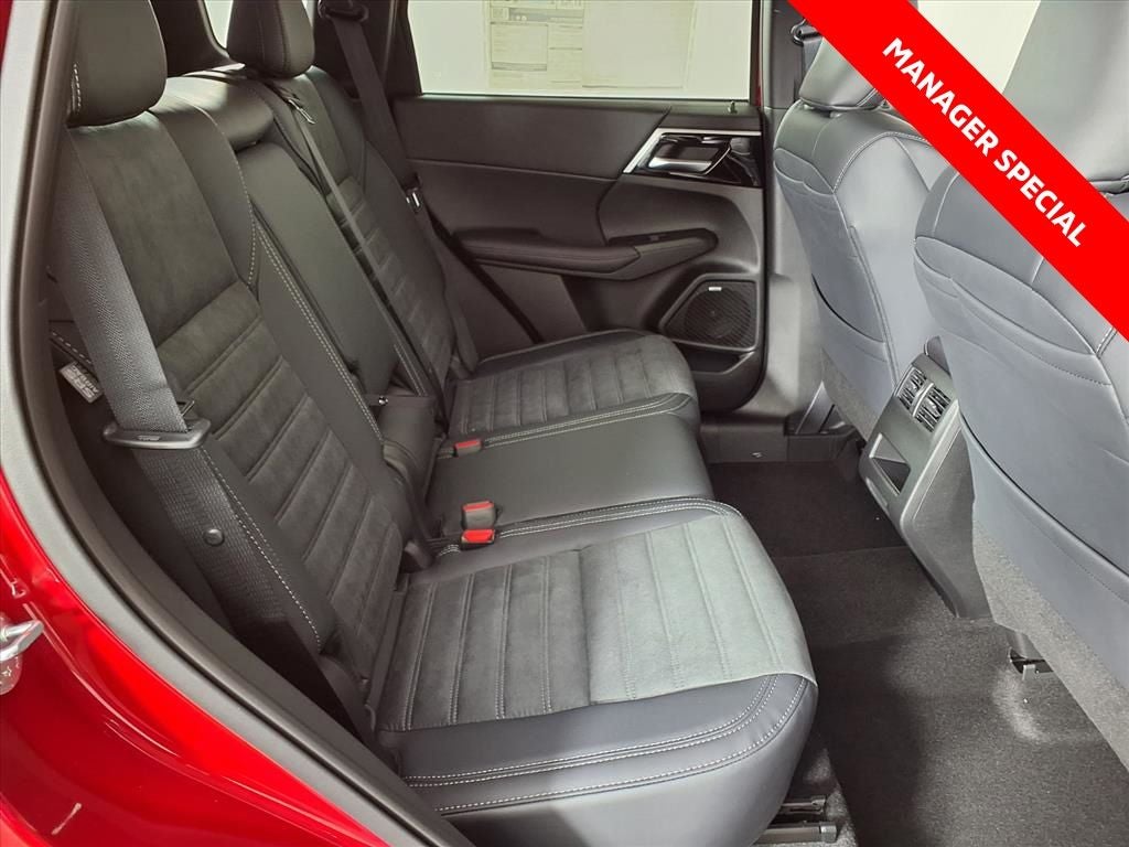 2026 Mitsubishi Outlander SE
