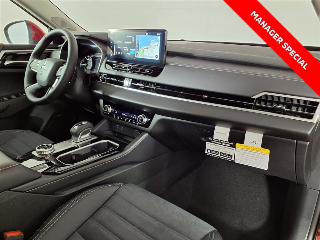 2026 Mitsubishi Outlander SE