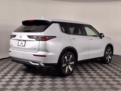 2026 Mitsubishi Outlander SE