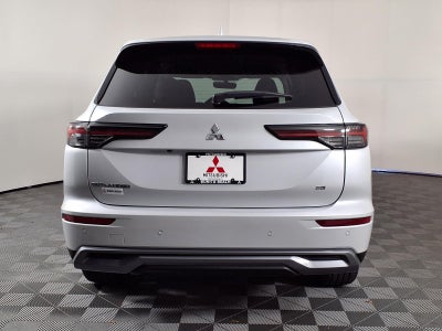 2026 Mitsubishi Outlander SE