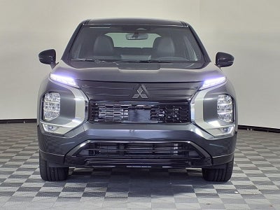2026 Mitsubishi Outlander LE