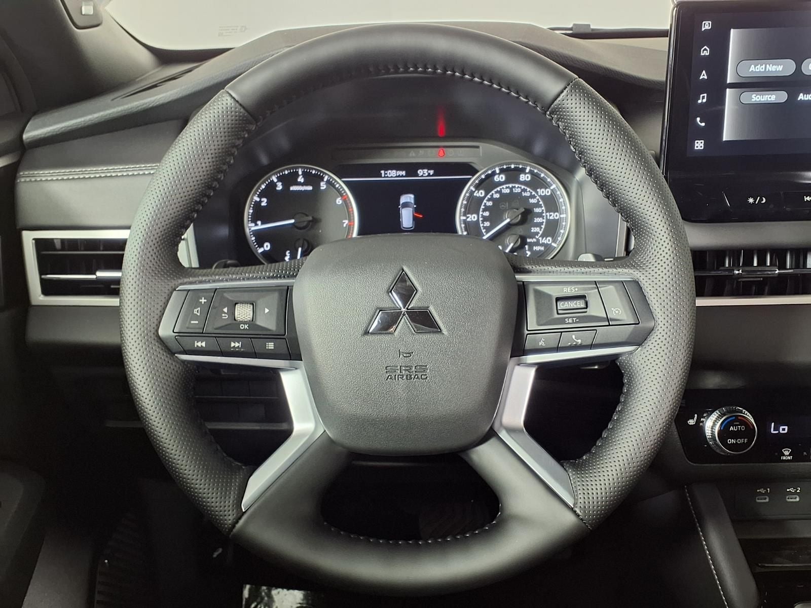 2026 Mitsubishi Outlander LE