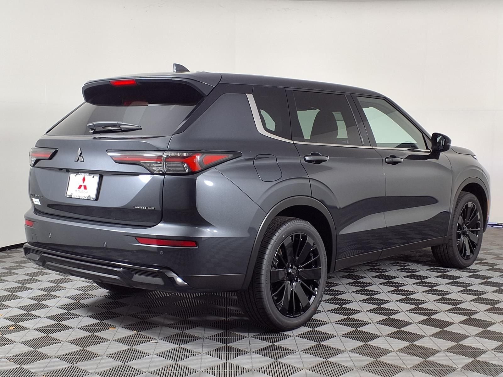 2026 Mitsubishi Outlander LE