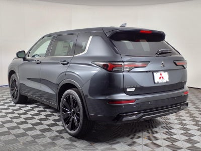 2026 Mitsubishi Outlander LE
