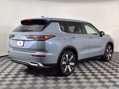 2026 Mitsubishi Outlander SE