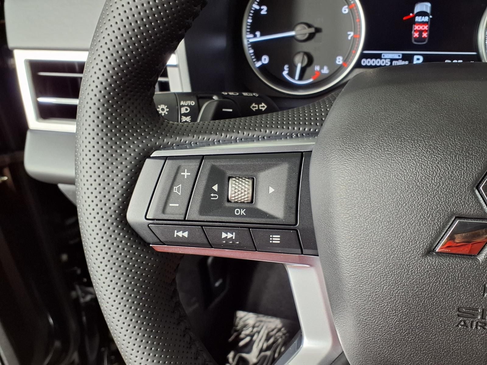 2026 Mitsubishi Outlander SE