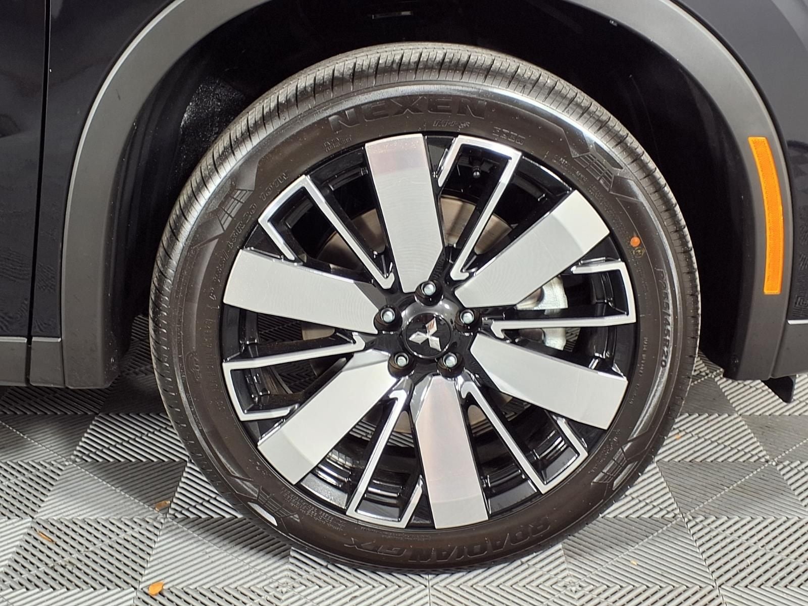 2026 Mitsubishi Outlander SE