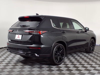 2026 Mitsubishi Outlander LE