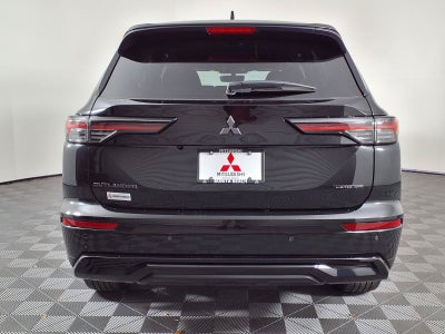 2026 Mitsubishi Outlander LE