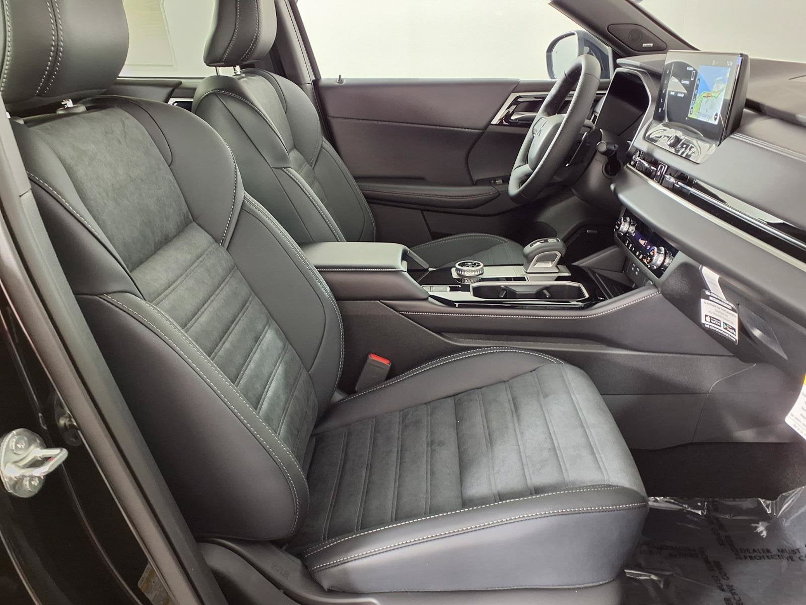 2026 Mitsubishi Outlander LE
