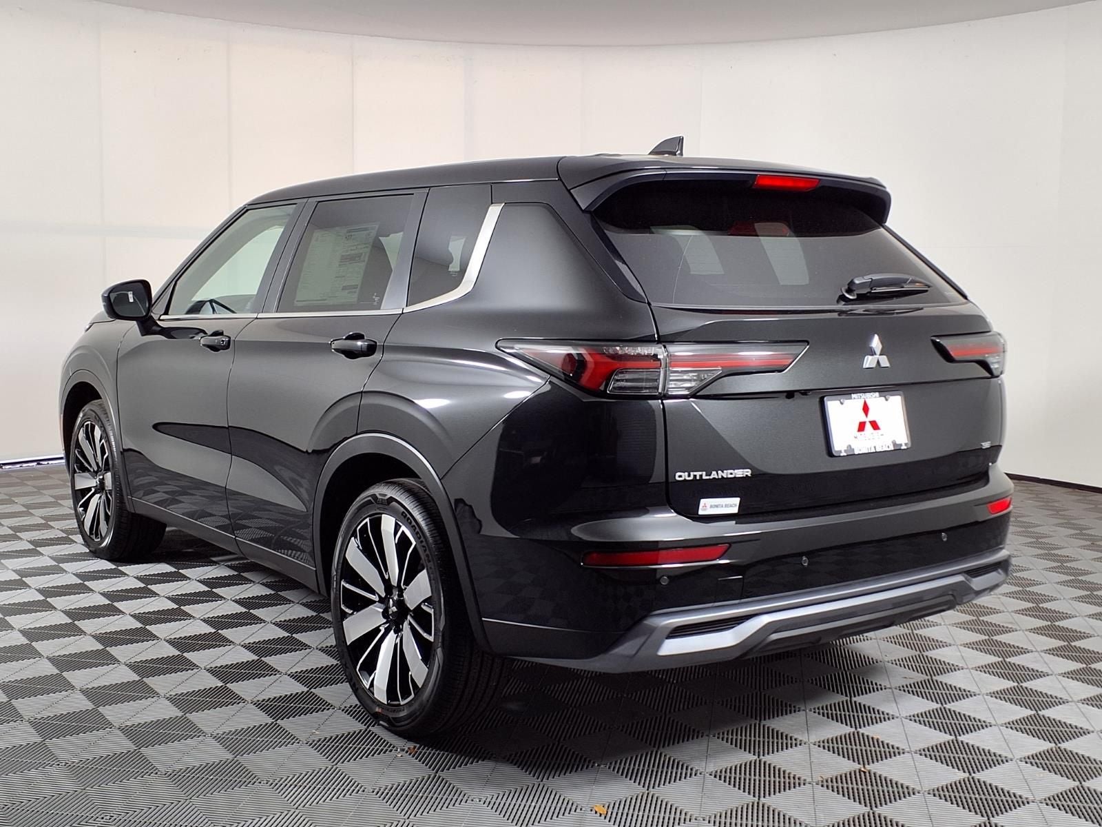 2026 Mitsubishi Outlander SE