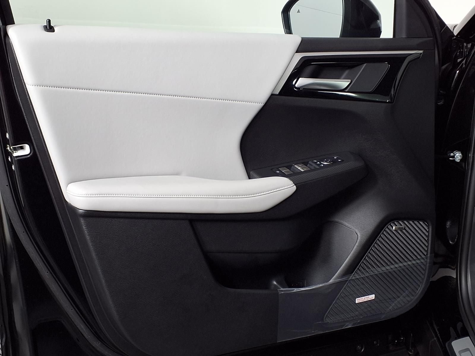 2026 Mitsubishi Outlander PHEV SE