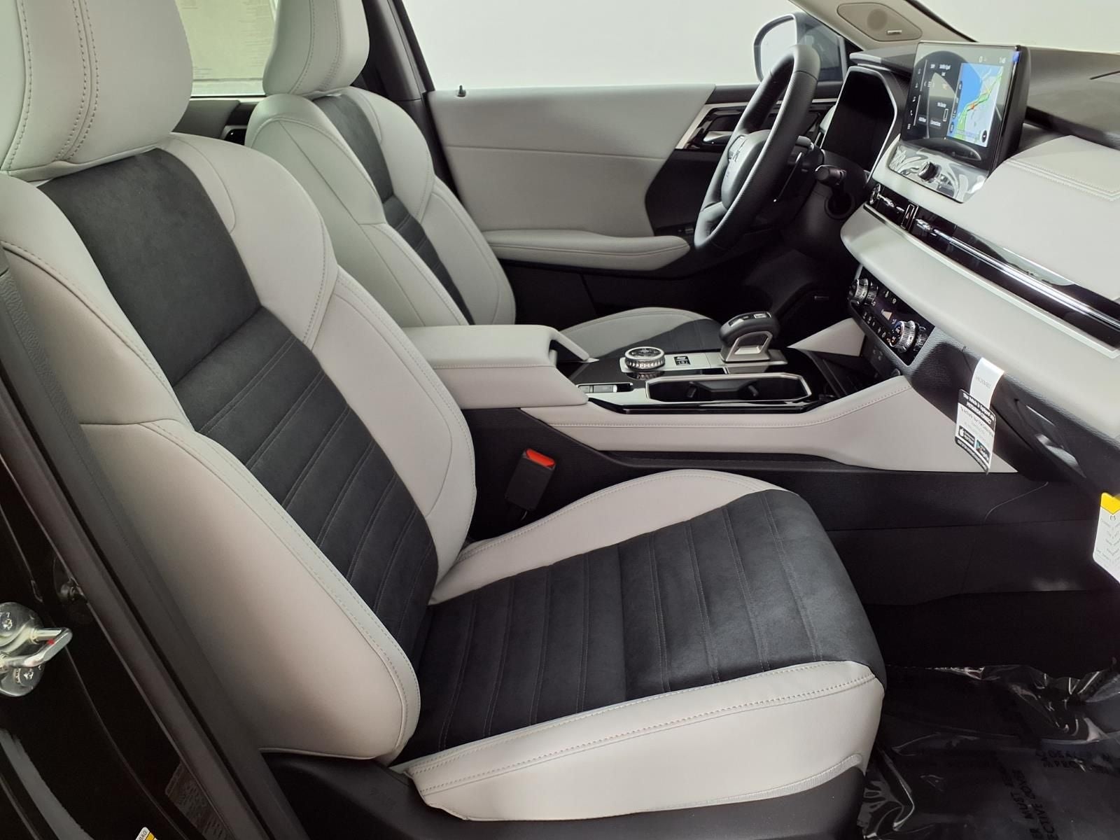 2026 Mitsubishi Outlander PHEV SE