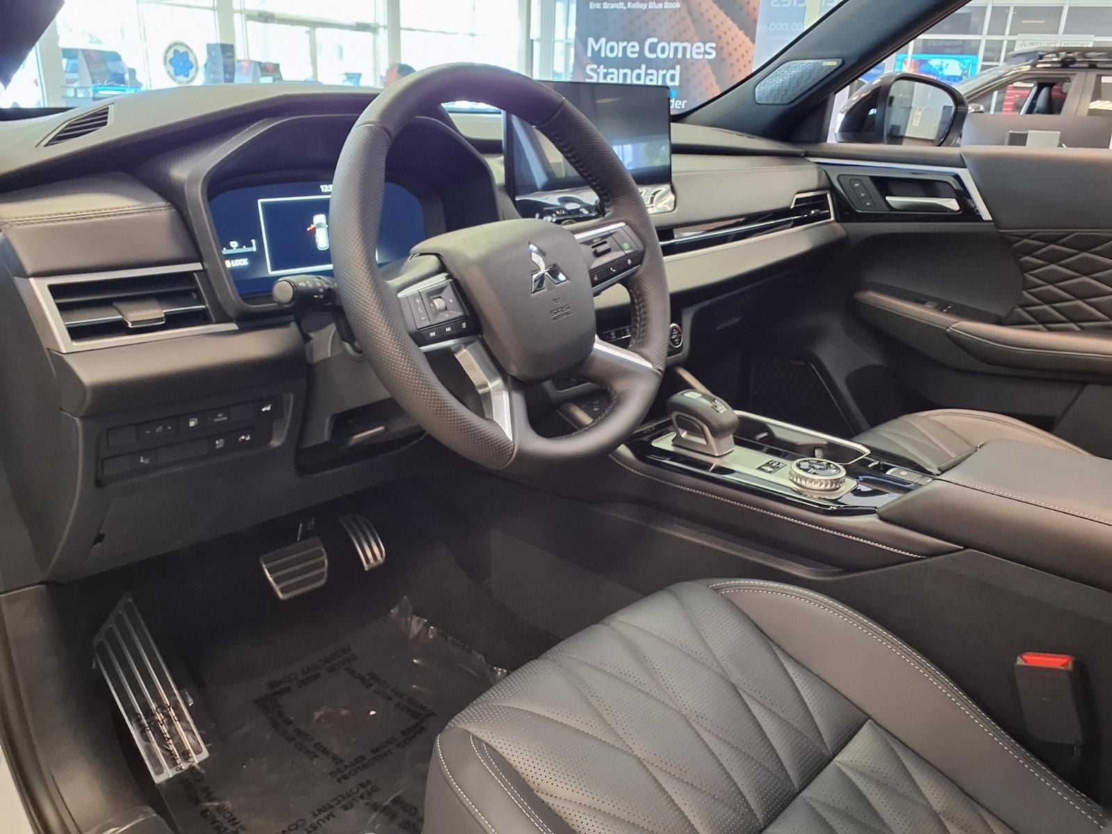 2026 Mitsubishi Outlander PHEV BLACK EDITION