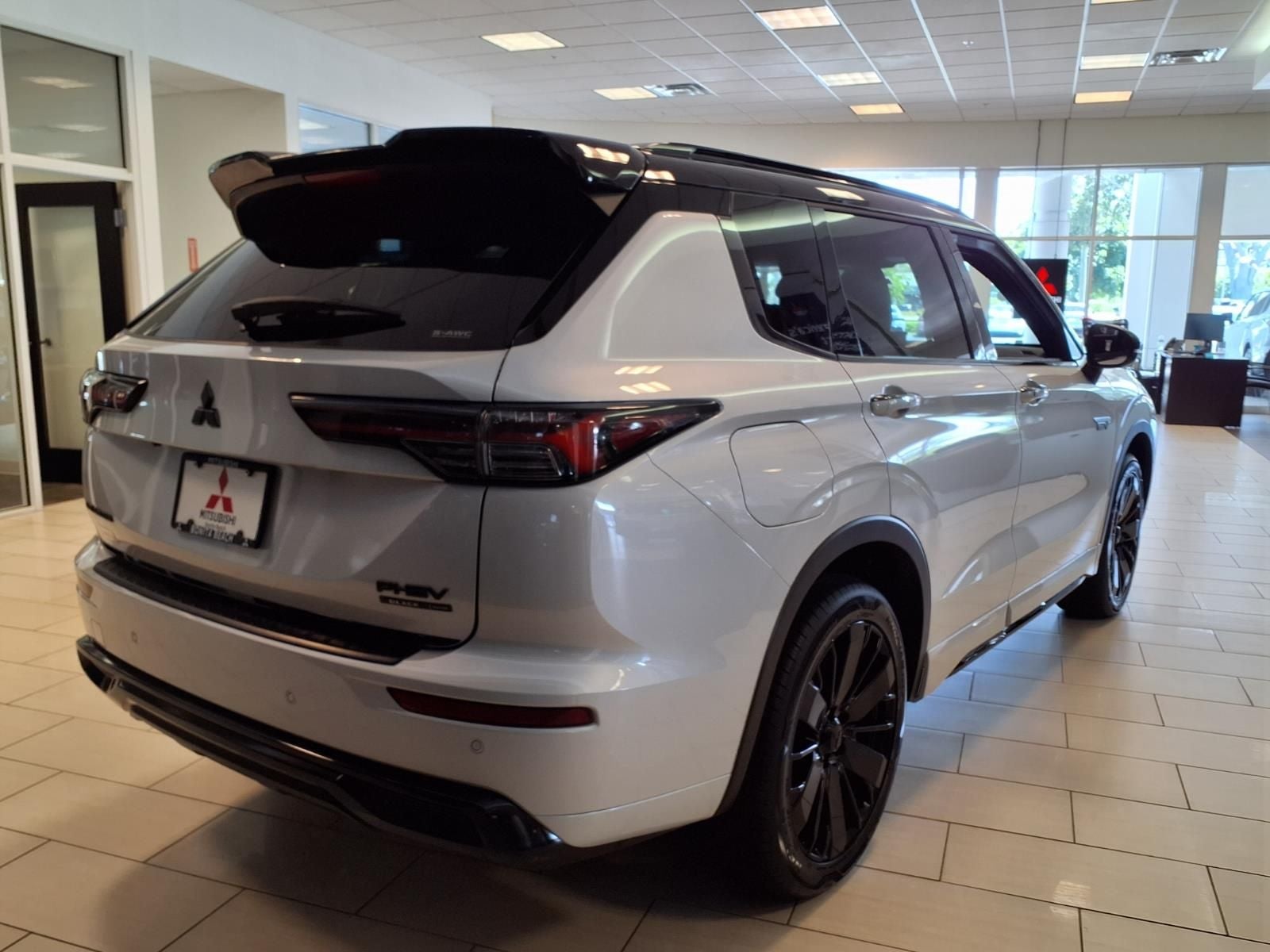 2026 Mitsubishi Outlander PHEV BLACK EDITION