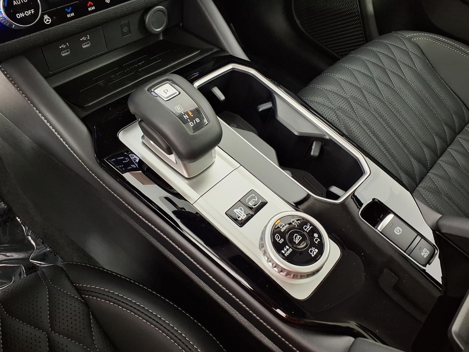 2026 Mitsubishi Outlander PHEV SEL