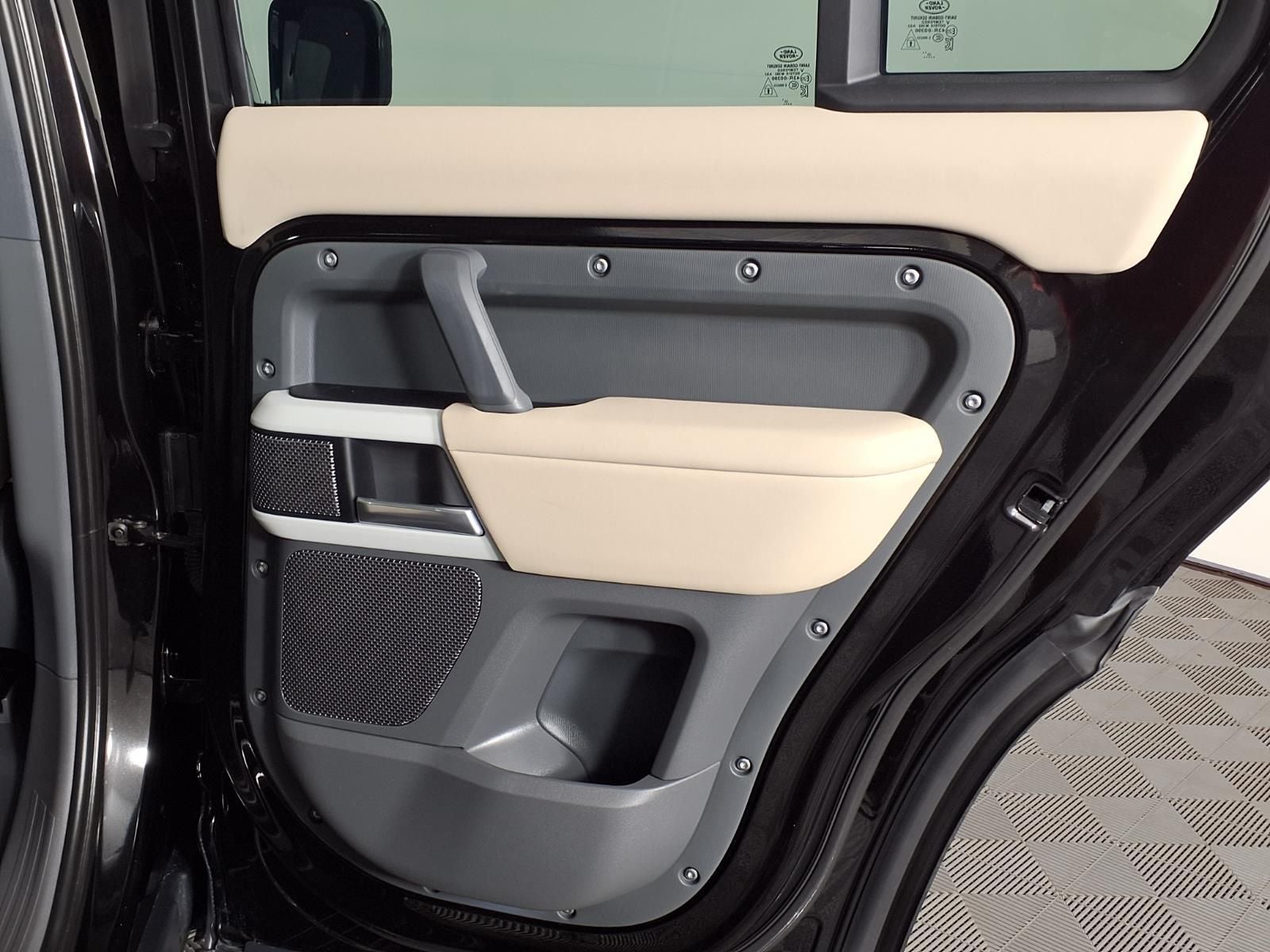 2024 Land Rover Defender 110 S