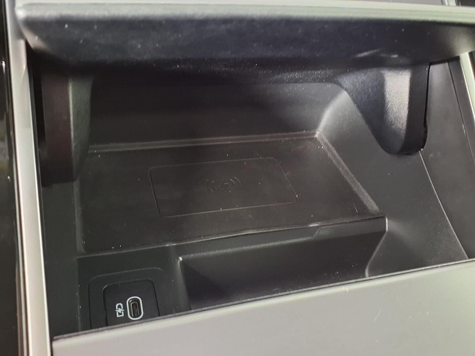2024 Land Rover Range Rover Velar Dynamic SE