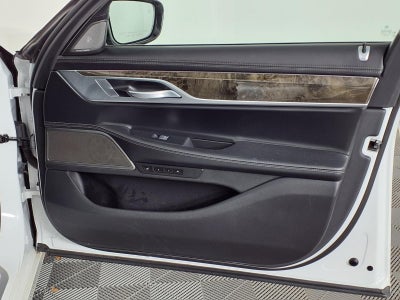 2022 BMW 7 Series 740i