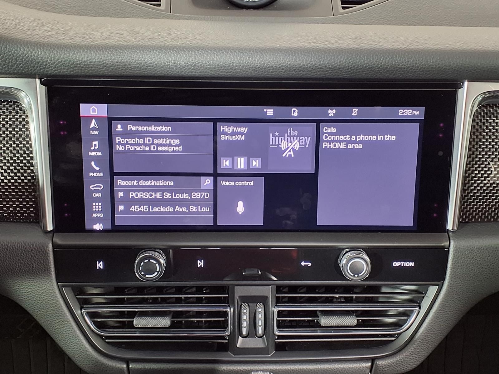 2024 Porsche Macan T