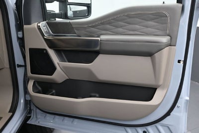 2027 Ford F-350SD Platinum