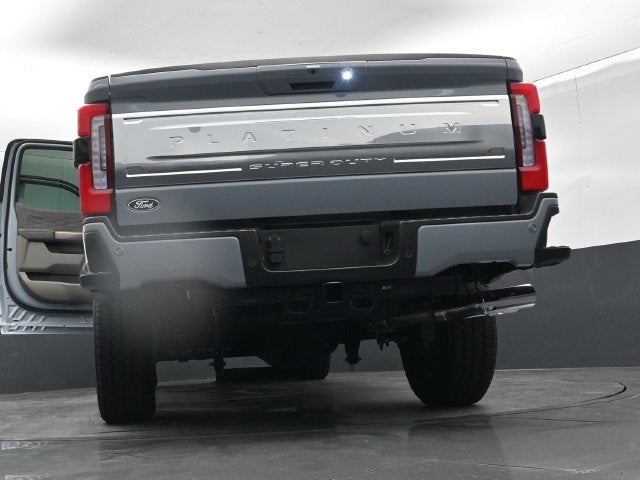 2027 Ford F-350SD Platinum