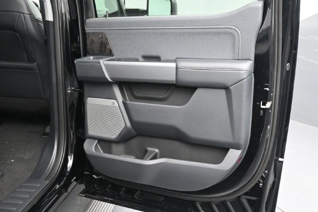 2027 Ford F-350SD Lariat DRW