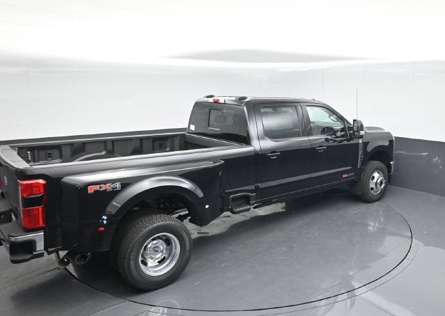 2027 Ford F-350SD Lariat DRW