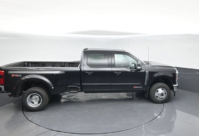 2027 Ford F-350SD Lariat DRW