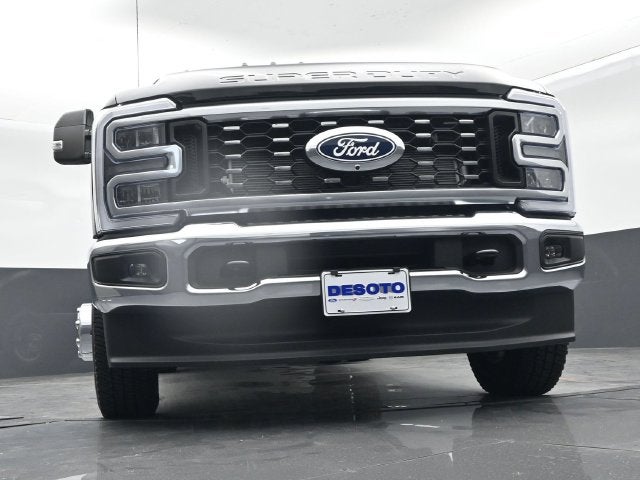 2027 Ford F-350SD Lariat DRW