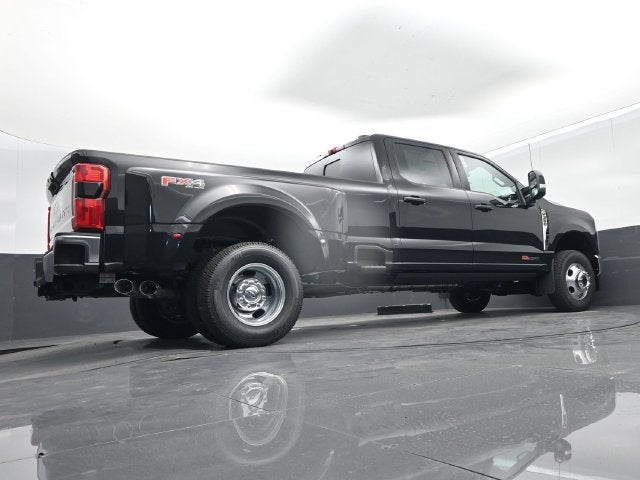 2027 Ford F-350SD Lariat DRW