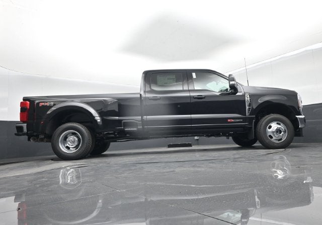 2027 Ford F-350SD Lariat DRW